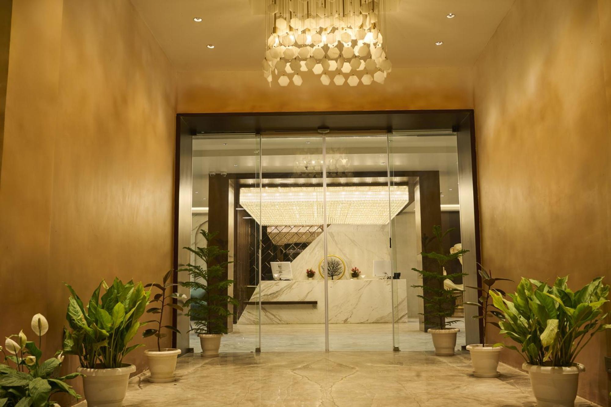 Borail View Regency Hotel Силчар Екстериор снимка